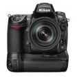 NIKON D700 Kit, AF-S DX VR 24-120mm F/3.5-5.6 + MB-D10 (VBA220KG02)
