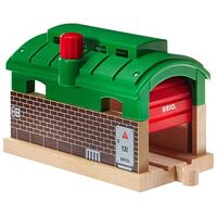 BRIO Lokschuppen mit Rolltor (33574)